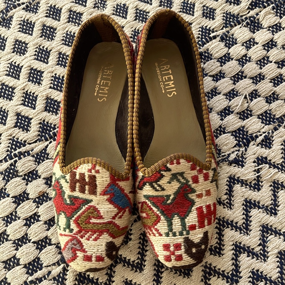 Artemis Design Co. Wool Loafers SZ 39